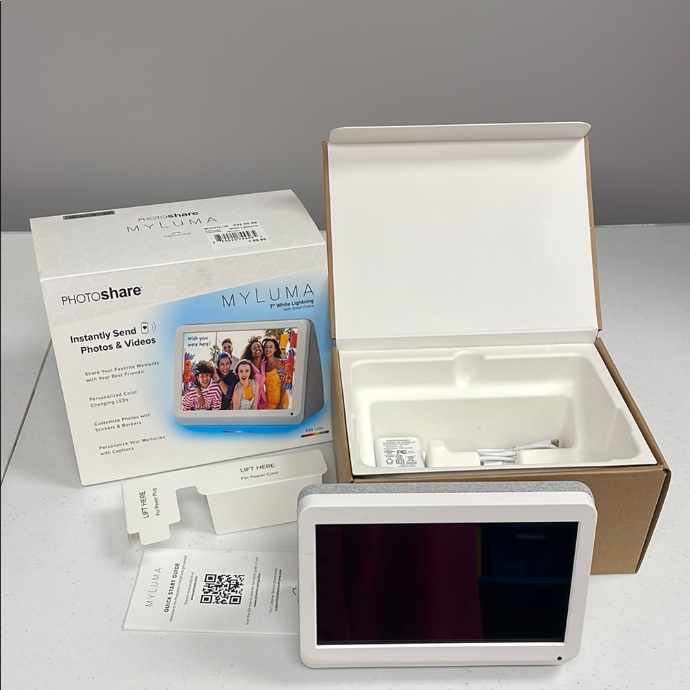 Digital Photo Frame - White